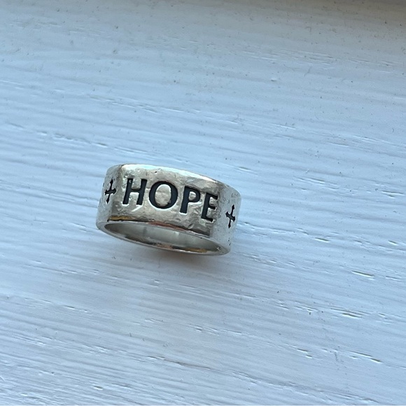 Faith Hope Love James Avery ring/retired - Picture 7 of 7